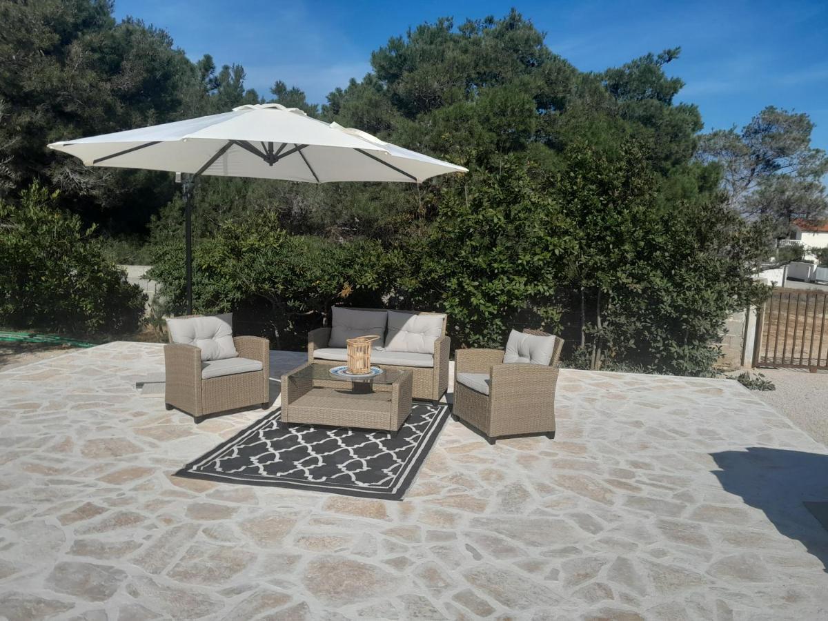 Caliente Apartments Vir B Luaran gambar
