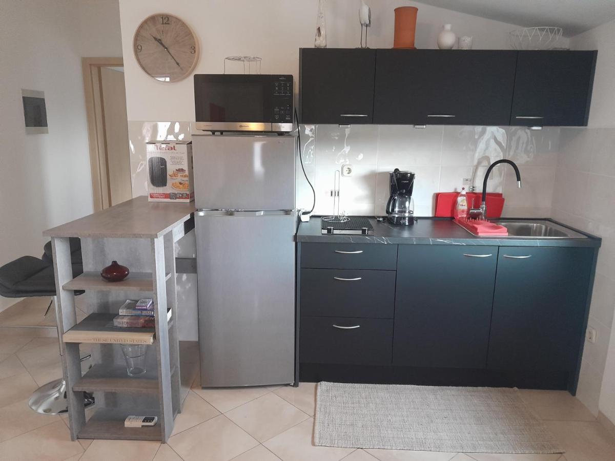 Caliente Apartments Vir B Luaran gambar