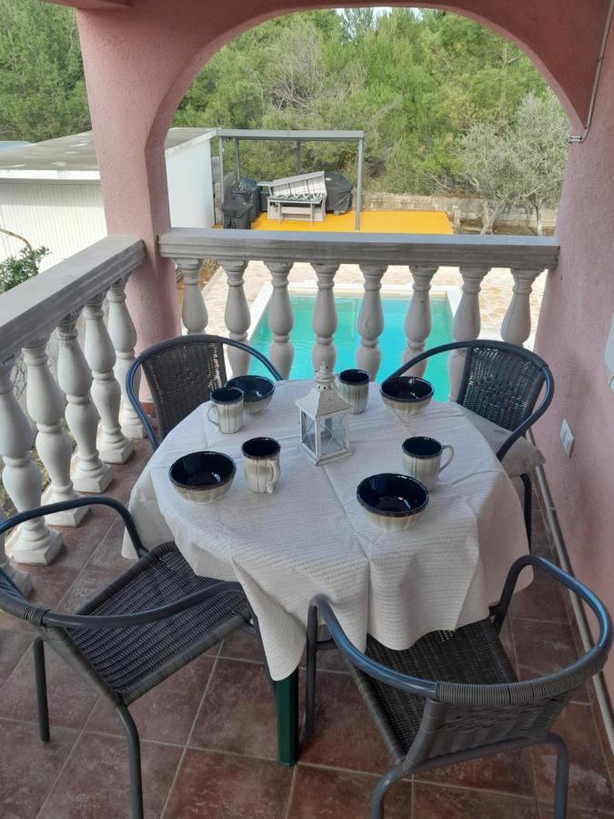 Caliente Apartments Vir B Luaran gambar